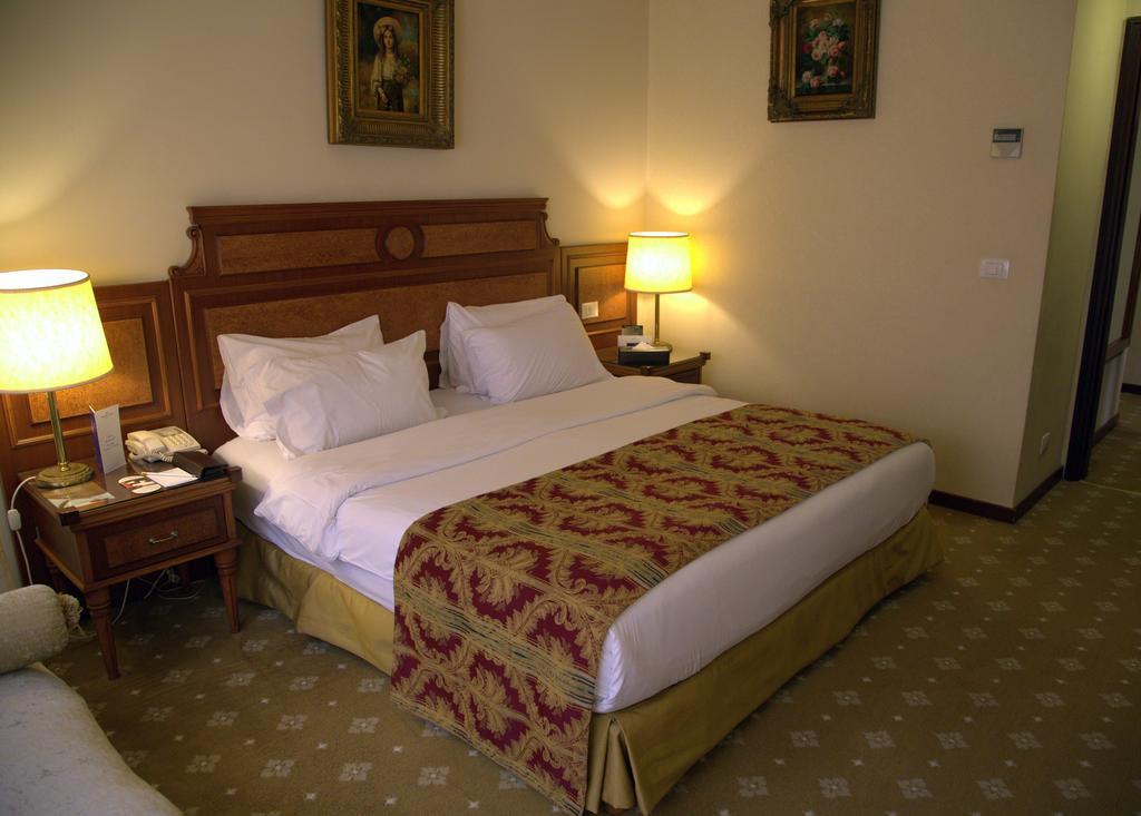 Serenada Golden Palace - Boutique Hotel Beirut Ngoại thất bức ảnh