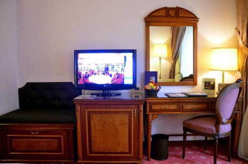 Serenada Golden Palace - Boutique Hotel Beirut Ngoại thất bức ảnh