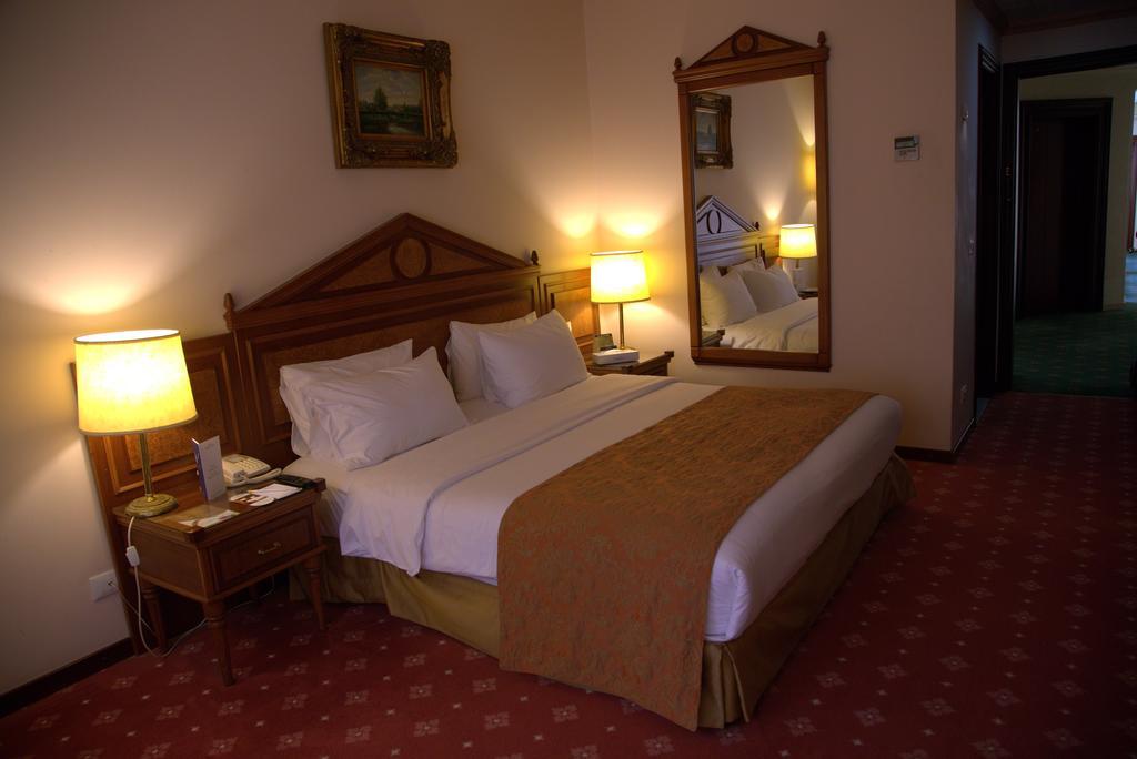 Serenada Golden Palace - Boutique Hotel Beirut Ngoại thất bức ảnh